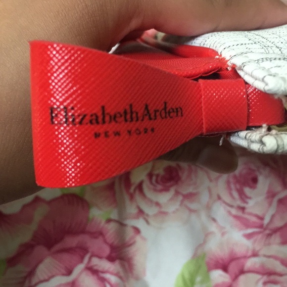 Elizabeth Arden Pouch - Picture 3 of 7